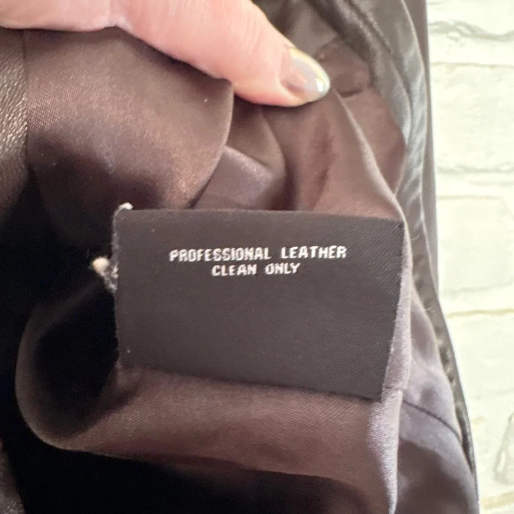 Portrait Vintage Chocolate Brown Leather Jacket Women's Size Medium Petite